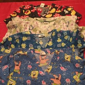 Women’s scrubs tops good condition